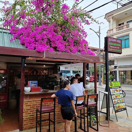 Soben Cafe Guesthouse & Restaurant Siem Reap Exterior photo