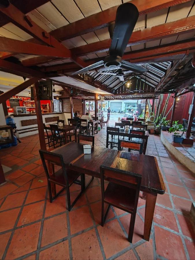 Soben Cafe Guesthouse & Restaurant Siem Reap Exterior photo